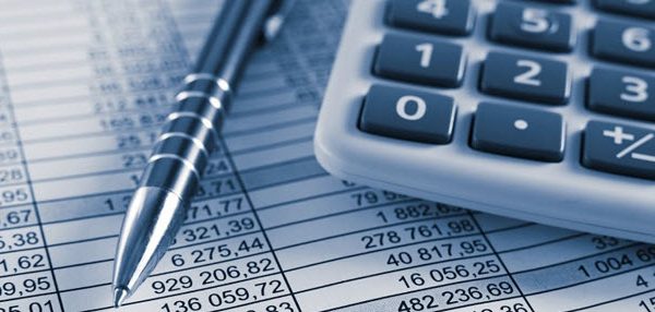 responsable marketing et communication definition